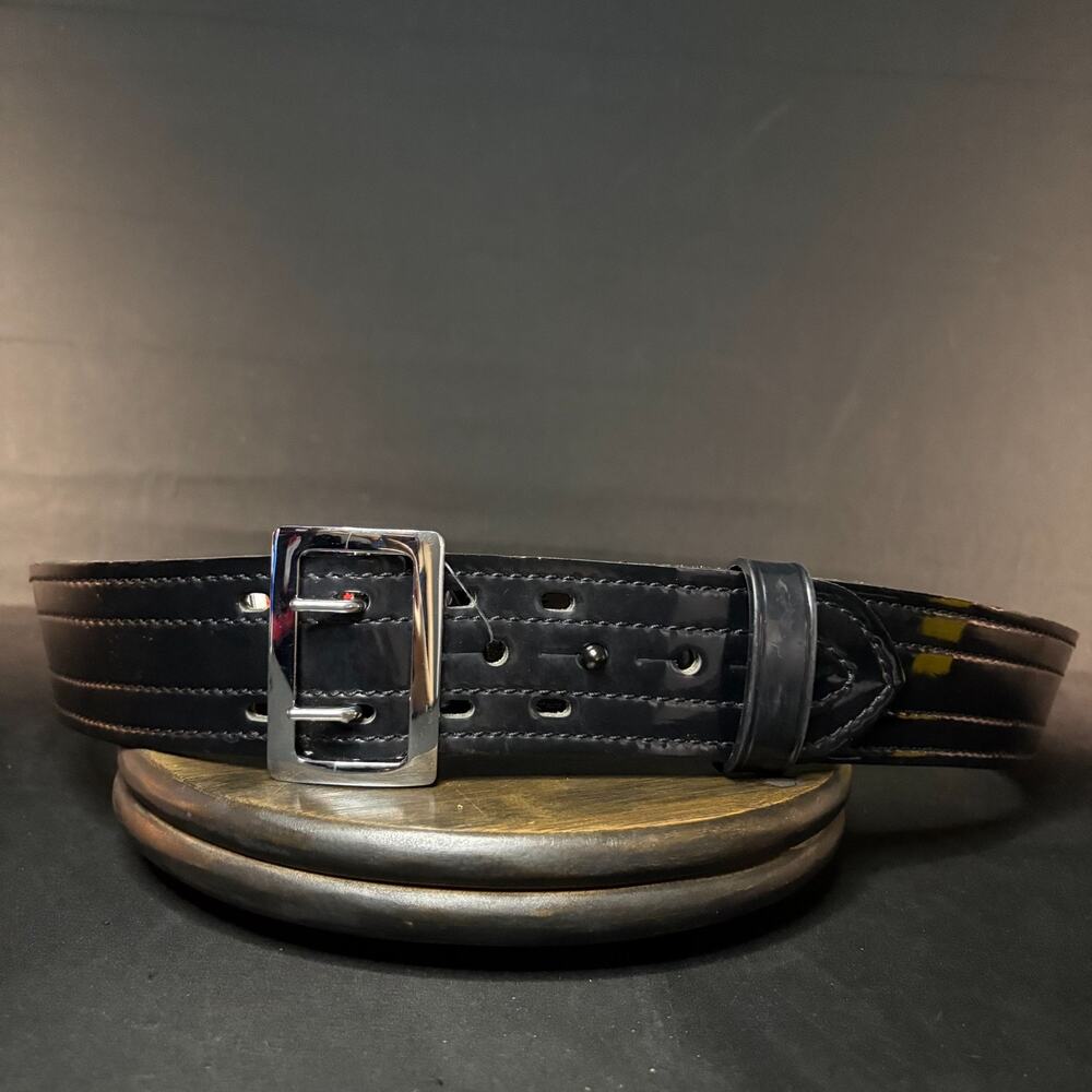Safariland Women's 872 Duty Belt Size 44" Contoured Hi-Gloss Black Leather